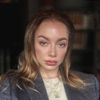 Jana Opperman's Instagram, Twitter & Facebook