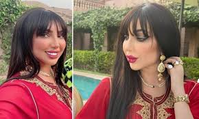 دنيا بطمة تستعرض اناقتها بفستان قصير.استعرضت دنيا بطمة اناقتها بعدة صور جديدة نشرتها عبر حسابها. Ø¯Ù†ÙŠØ§ Ø¨Ø·Ù…Ø© Ø¨Ø£Ø­Ø¯Ø« Ø¸Ù‡ÙˆØ± Ù„Ù‡Ø§ ÙˆÙ‡ÙƒØ°Ø§ ØºÙŠ Ø± Ø§Ù„ÙÙŠÙ„Ø± Ù…Ù† Ù…Ù„Ø§Ù…Ø­Ù‡Ø§ ÙÙŠØ¯ÙŠÙˆ ÙˆØµÙˆØ± Ù…Ø¬Ù„Ø© Ù‡ÙŠ