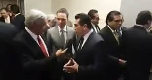 Campeche, en estrecha coordinación con el gobierno federal para proteger a la población: Gobernador De Campeche Dejo Vuelos Privados Y Uso Taxi Luego De Reunion Con Amlo