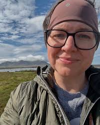 It's pub day for DEATH ON THE ISLAND in the US! I'm so grateful for the  response so far and hope American readers enjoy it just as much! And, hey,  if you're