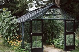 Unser Gewachshaus Ein Erstes Resumee Krautkopf In 2020 Gewachshaus Viktorianische Gewachshauser Gartengestaltung