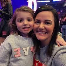 Kayla Hanley (@KaylaWCOL) • Facebook