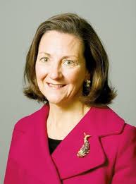 Briscoe family gathers to honor mortuary graduation