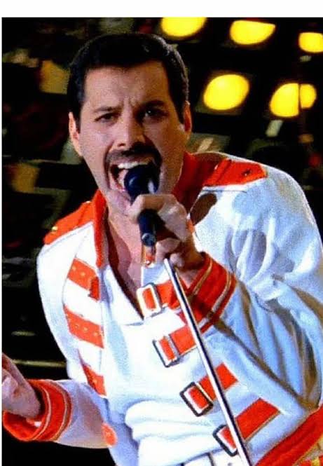 The Genius of Queen Live in Budapest 1986