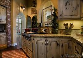 Photos Old Style Antique Kitchen Design For Classic Look Https Wp Me P8owwu O Distressed Kitchen Cabinets Country Kitchen Cabinets Rustic Kitchen Cabinets