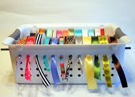 Rangement De La Maison 20 Idees Ingenieuses Menage Ribbon Organization Craft Room Organization Craft Room