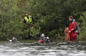 Utøya är en 10,6 hektar 1 stor ö i insjön tyrifjorden i hole kommun, norge, belägen cirka 550 meter från land, där e16 passerar, 38 kilometer nordväst om oslo.ön ägs av det norska arbetarpartiets ungdomsförbund arbeidernes ungdomsfylking (auf). Chronologie Was Auf Der Insel Utoya Geschah