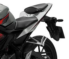 Motor ini memiliki desain depan lebih rendah dan bodi ramping dengan dimensi panjang. 2021 Honda Cbr150r Thailand 3 Paul Tan S Automotive News