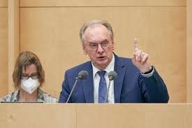 Im vordergrund steht die öffnung der innenräume von restaurants. Bundesrat Bundesratkompakt 1002 Sitzung