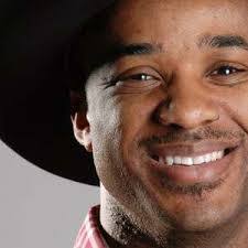 Darius Dickerson's Instagram, Twitter & Facebook