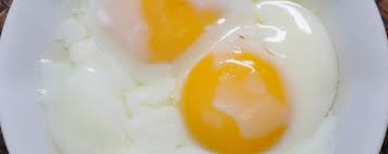 Terdapat 77 kalori dalam telur rebus (1 besar). Banyak Kebaikan Makan Telur Separuh Masak Yang Ramai Masih Tidak Tahu Salah Satunya Boleh Turunkan Berat Badan Dan Cegah Penuaan Macam Macam Hal Laaaa Anda Patut Tahu