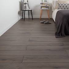 To finish off your space, add fresh, natural accents. Goodhome Strood Grey Oak Effect Laminate Flooring 1 3m Pack Diy At B Q