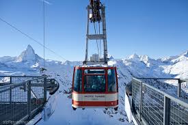 Dominierendes thema war das coronavirus und dessen folgen für die bergbahnen. Seilbahn Berg Fotografie Steffen Schnur Rote Nase Schweiz Wallis