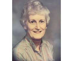 Doris Mailloux's Instagram, Twitter & Facebook