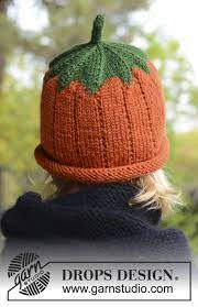 Free knitting pattern for a rolled brim beanie that looks liek a pumpkin. Sweet Pumpkin Drops Extra 0 966 Free Knitting Patterns By Drops Design