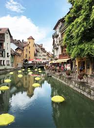 Pues los de petkovic consiguen, en ese tiempo, marcarle dos goles a la actual. Annecy Francia Cerca Con La Frontera Con Suiza Travel In This Moment Canal