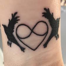 Nicole ist mit georg verheiratet und mit christian* in einer beziehung. My New Poly Corvid Tattoo Designed By One Of My Partners And Done By The Apprentice At My Local Lgbtq Tattoo Shop Polyamory