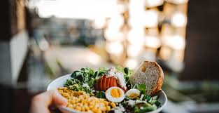 (religion) to celebrate (hold a ceremony). Wieso Wir Unseren Lunch Wahrend Der Mittagspause Richtig Zelebrieren Sollten