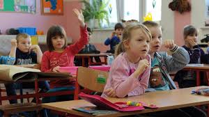 Czy dzieci słusznie powróciły do szkół? Koronawirus Kiedy Powrot Do Szkoly Powrot Na Uczelnie Studentow Premier Morawiecki Poinformowal O Decyzji Sa Daty Wieszwiecej Tvp Info