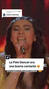 El talento sorprendente de la Pole Dancer