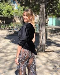 Леся никитюк достаточно высокая девушка, её рост 1 м 86 см. Lesya Nikityuk Lesia Nikituk Foto I Video V Instagram Fashion Cold Shoulder Dress Sequin Skirt