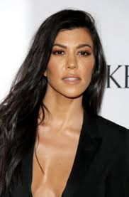 Kourtney Kardashian en guerre contre l'ex-femme de Travis Barker