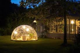 Stylisches Garten Iglu Aufbauen Und Das Ganze Jahr Uber Geniessen Wohnideen Und Dekoration Garten Iglu Garten Pavillon Wohnen Im Freien