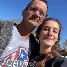 Hey everyone I posted in another group as well but looking for all the  advice… so I'm trying to remove bees from a lady's wall THERE ARE SOOOO  MANY more then a