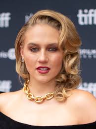 Katrina Cunningham — Wikipédia