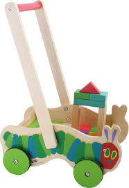 1952 kehrte carle nach dem abschluss an der kunsthochschule stuttgart in die usa zurück und wurde grafikdesigner bei der new york times und art director bei einer werbeagentur. Raupe Nimmersatt Lauflernwagen