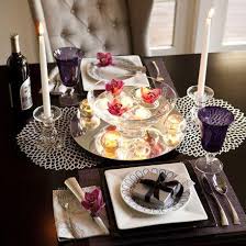 Para iluminar esta cena romántica puedes ocupar cosas que seguro tienes en casa; Cena Romantica En Casa Simple Novocom Top