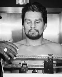 You'll always find me in a good mood. And if I do get in a bad mood, I'll  snap out of it in an instant. Maybe that's why I've always struggled to