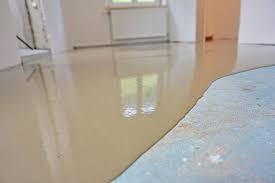 Estrich Ausgleichen Ausgleichsmasse Im Einsatz Anleitung Tipps Vom Maurer Betonieren Diybook At Ausgleichsmasse Kuchenboden Estrich