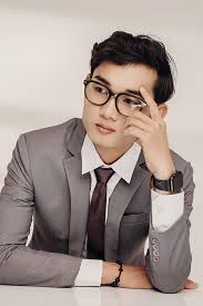 Từ bỏ cơ hội làm giảng viên, chàng trai trẻ thành công nhờ mạo hiểm kinh  doanh online