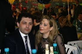 Vanghelie vrea să redea un teren de peste 1 miliard de euro locuitorilor sectorului 5. Vanghelie S Ar Fi DespÄƒrÈ›it De Oana Mizil Edilul A Revenit La Fosta SoÈ›ie Dcnews