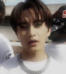 IVE LITERALLY BEEN CRYING SINCE I SAW TJIS NO WAY I GOT NOTICED WTF  😭😭😭😭😭😭 YALL BEWARE MARK IS LURKING ON THIS APP SKDKFJFJ IM  SCREAAAAAAMING 😭😭😭😭😭😭😭😭😭😭 nah whyd he have to choose an old ahhh  edit to ...