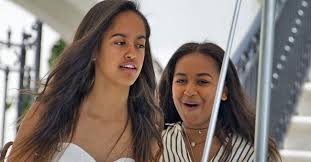 Sasha obama rapping city girls is proof that 2020 still can be great. Malia And Sasha Obama Make Rare Appearance In Michelle Obama S Netflix Documentary
