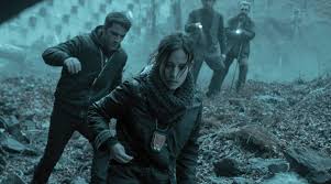 En los márgenes del río baztán, en tierras de navarra, aparece el cuerpo desnudo de una adolescente en circunstancias que relacionan ese crimen con un asesinato ocurrido un mes atrás. Polemica En Las Redes Sociales Por El Boicot A El Guardian Invisible