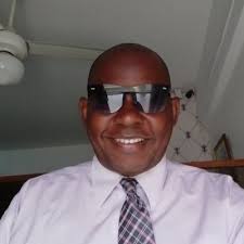 Alice Guzmán (@aliceguzman)