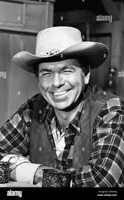 Claude Akins