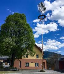 Mai etwas im treppenhaus oder vor der haustür. Maibaum Wikipedia