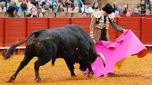 Toros: ¡Qué barata está La Maestranza! | Marca