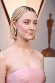 She is exceptionally acclaimed and has been the recipient of various accolades like golden globe award and nominations for four academy awards … Saoirse Ronan S Oscar 2018 Haircut Details With Photos Allure