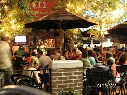 Bulldog On Magazine Dog Friendly Best Patio Uptown Wed Is Pint Night And You Can Keep Your Pin Magazine Street New Orleans New Orleans Travel New Orleans