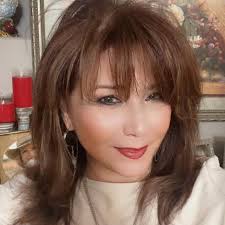 Ann Voskamp shares a powerful story of finding hope after tragedy. Watch  this full Praise episode with Ann Voskamp hosted by Sheila Walsh