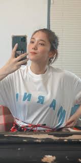 アイドル・女子アナ画像☆吟じます 本田翼、乳首浮き上がってないですか？自撮り写真