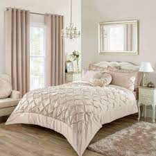 45 Amazing Luxury Champagne Bedroom Ideas With Elegant Style Actaeon Decor Champagne Bedroom Champagne Bed Gold Bedroom