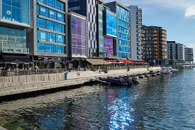 This stunning setting gives hints of the wild wonders that lie just beyond the city. Oslo Norway 100 Renewable Energy Atlas