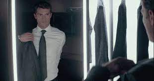 Puncak angkasa menjadi kucar kacir dibawah jagaan mr. Christian Grey Strips Down In The New Fifty Shades Of Grey Trailer