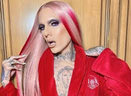 On friday, april 16, the youtube star took to twitter to confirm he and. I M Really In My Own Lane Jeffree Star Just Shaded James Charles Kiss